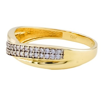 9ct gold Cubic Zirconia half eternity Ring size O